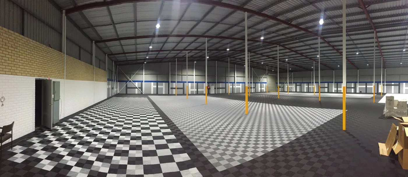 Industrial modular floor tile system